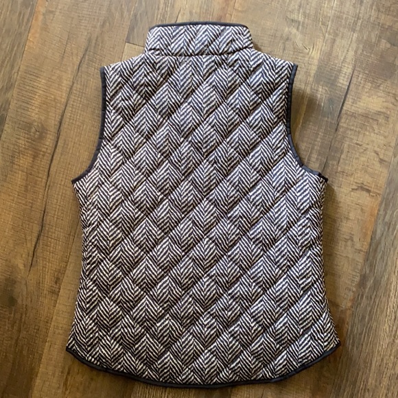 Kenar Women’s Vest. - Picture 4 of 4